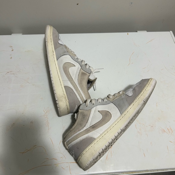 Air Jordan 1 Low SE Craft 'Inside Out - Tech Grey - Picture 5 of 6